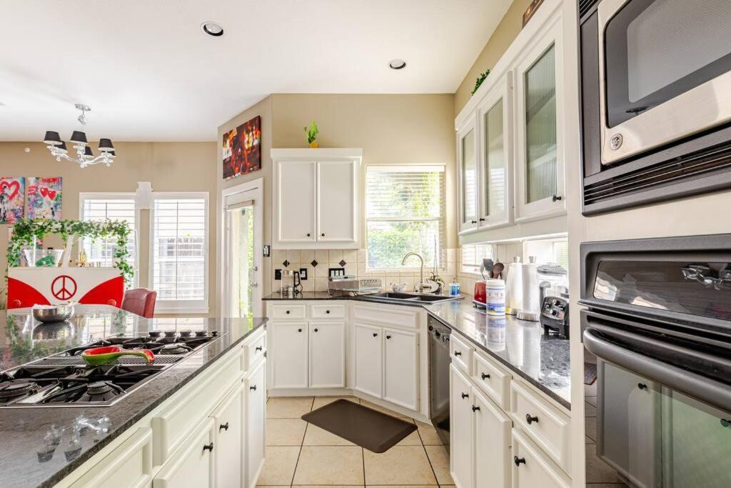 Wanderlust Villa Near Galleria Mall Houston Exteriér fotografie